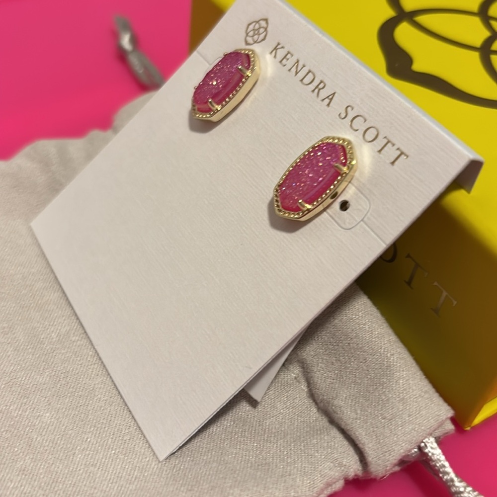 ✨1HR SALE✨ NWT Kendra Scott Ellie Earrings Hot Pink Drusy Gold - Picture 4 of 6